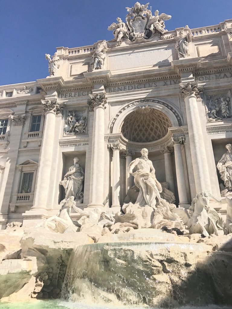 Ashley from Two Peas in a Prada shares 10 things you must do in Rome. 