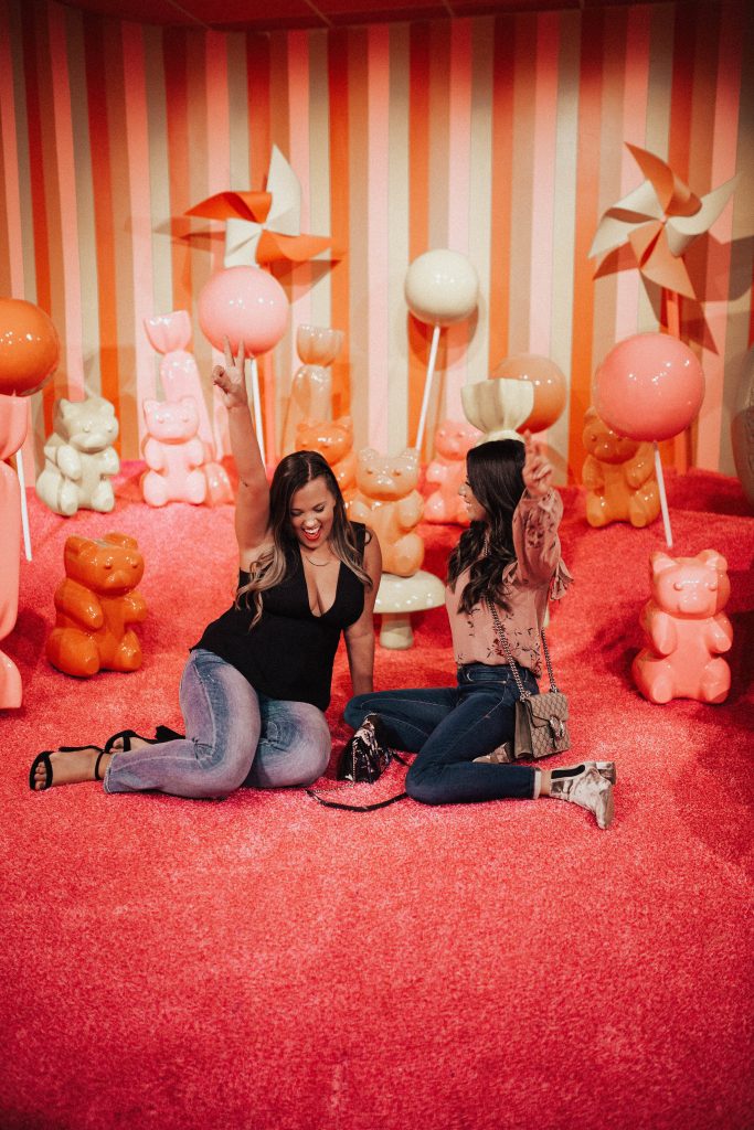 Ashley Zeal from the Two Peas in a Prada shares her experience from the Museum of Ice Cream opening in San Francisco. Wearing an Ivanka Trump bag. 