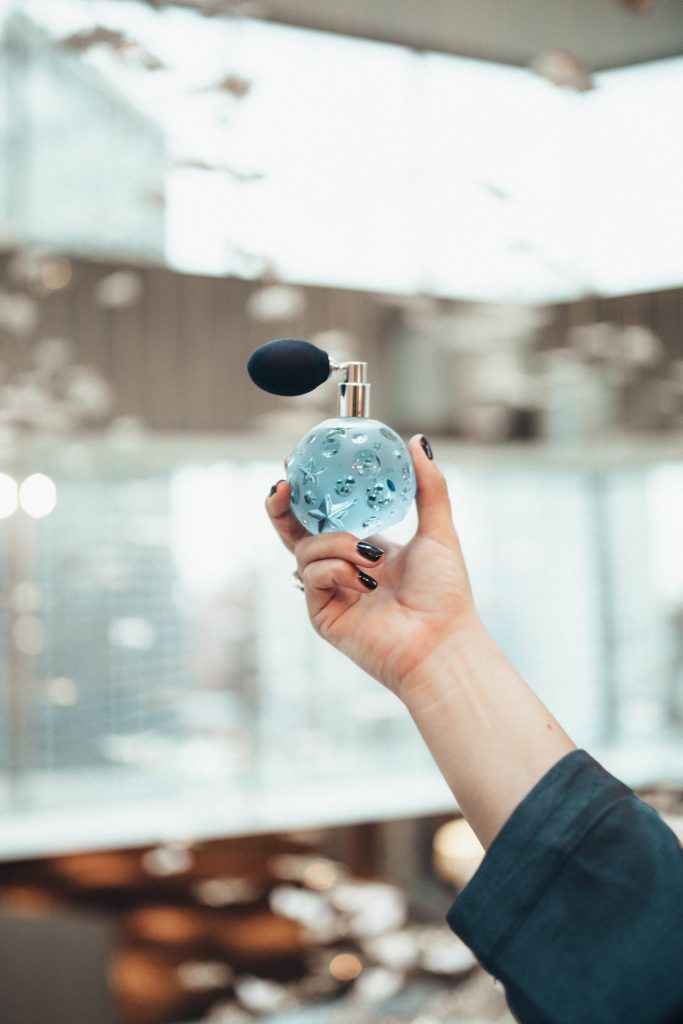 Ashley Zeal from Two Peas in a Prada shares her new fall scent: Angel Etoile des Rêves by Thierry Mugler 