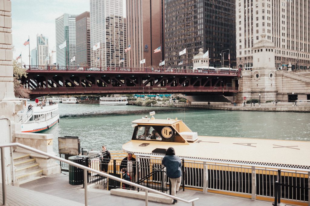Ashley Zeal from Two Peas in a Prada shares her Chicago Travel Guide. See where to eat, what to do, where to stay, etc. 