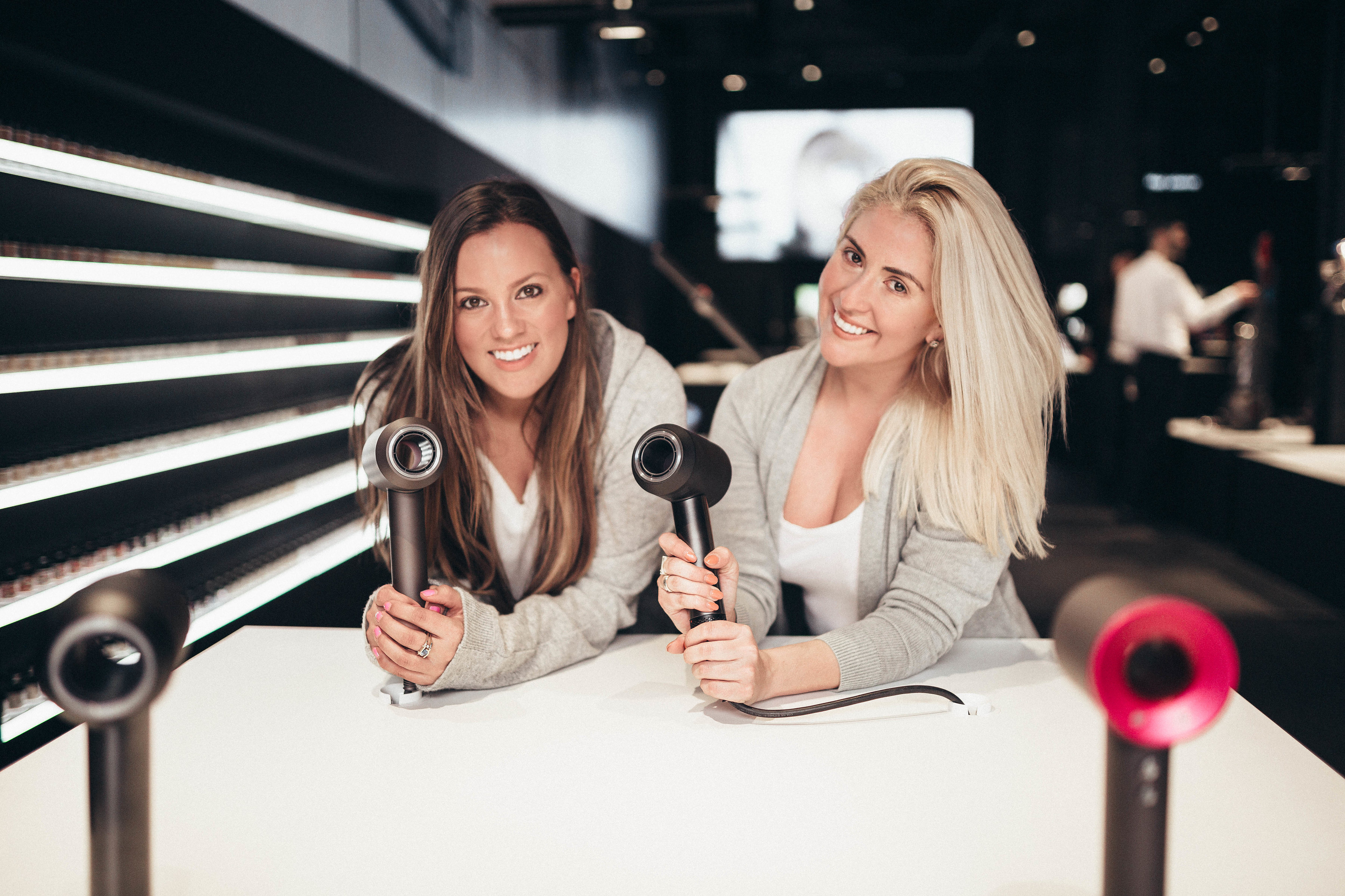 Ashley Zeal from Two Peas in a Prada shares her love for Dyson technology including the supersonic hair dryer and the air purifier. Plus an event in SF!