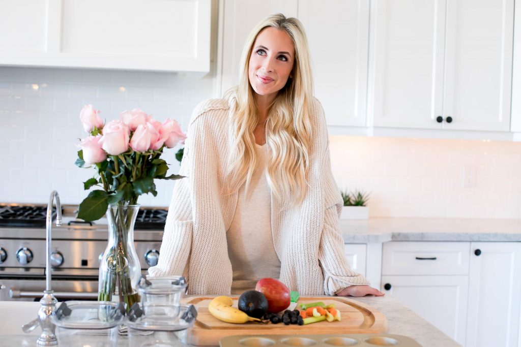 Emily Farren Wieczorek of Two Peas in a Prada delivers her top 5 meal prep tips to help you eat and feel better. 