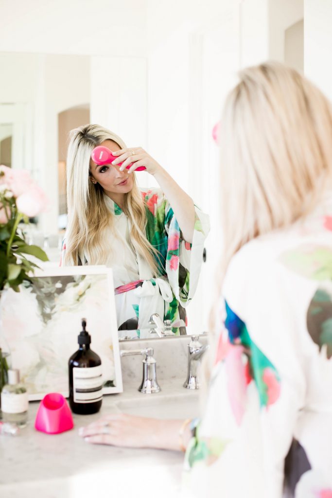Emily Farren Wieczorek of Two Peas in a Prada shares her beauty must haves for spring. 