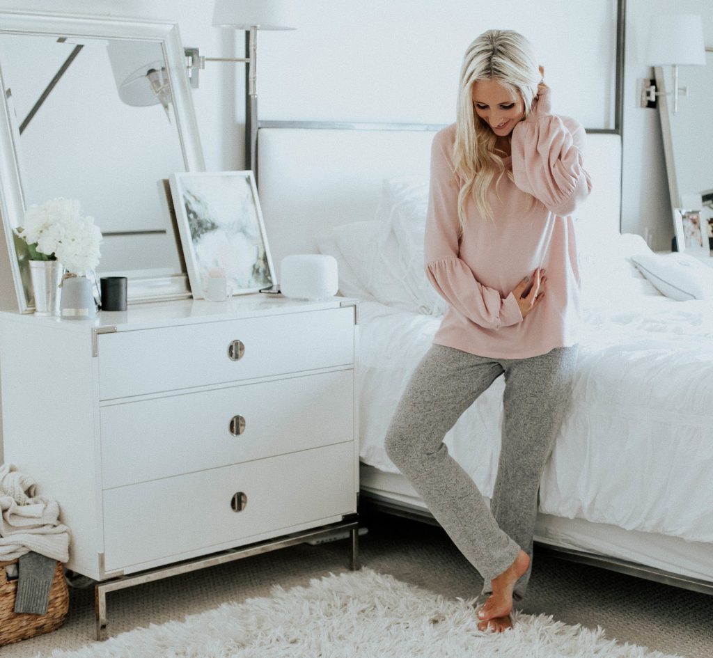 Emily Farren Wieczorek of Two Peas in a Prada talks about her love for Loungewear and shares her current favorites from Nordstrom and Roberta Roller Rabbit. 