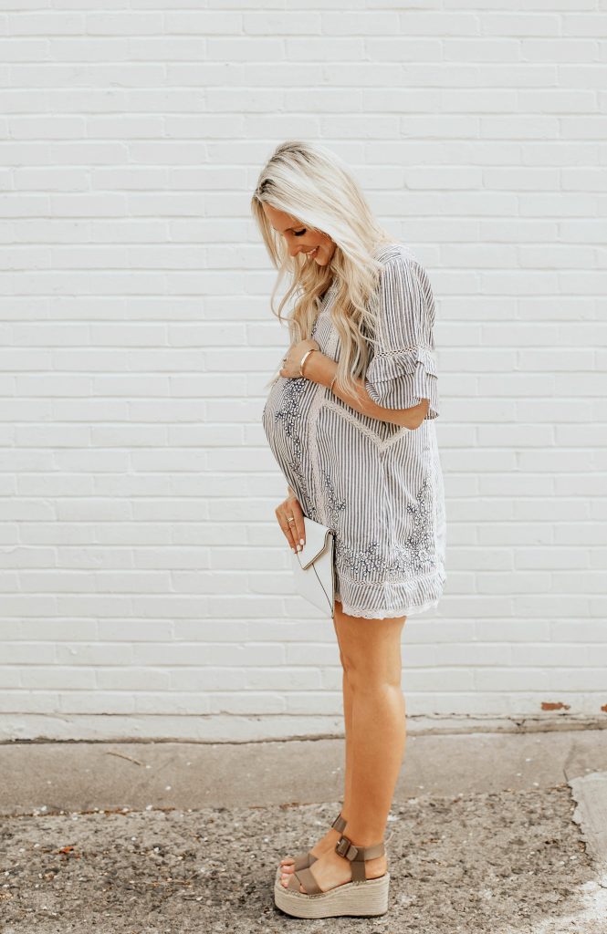 Emily Farren Wieczorek of Two Peas in a Prada shares her favorite non maternity dresses - including the Free People Sunny Days Dress 
