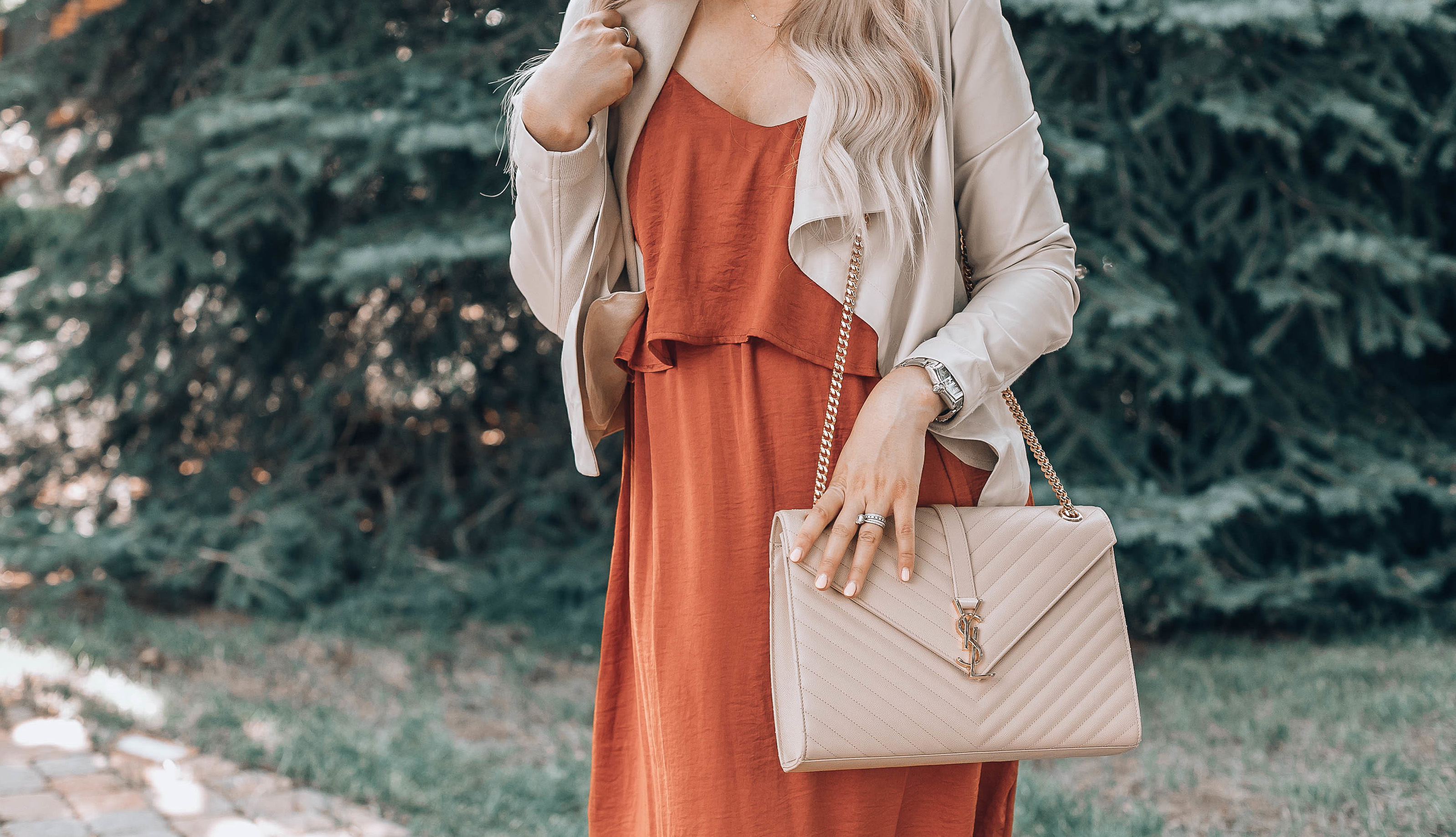 Emily Farren Wieczorek of Two Peas in a Prada shares her favorite dress from Destination Maternity in celebration of Breastfeeding Awareness Month! 