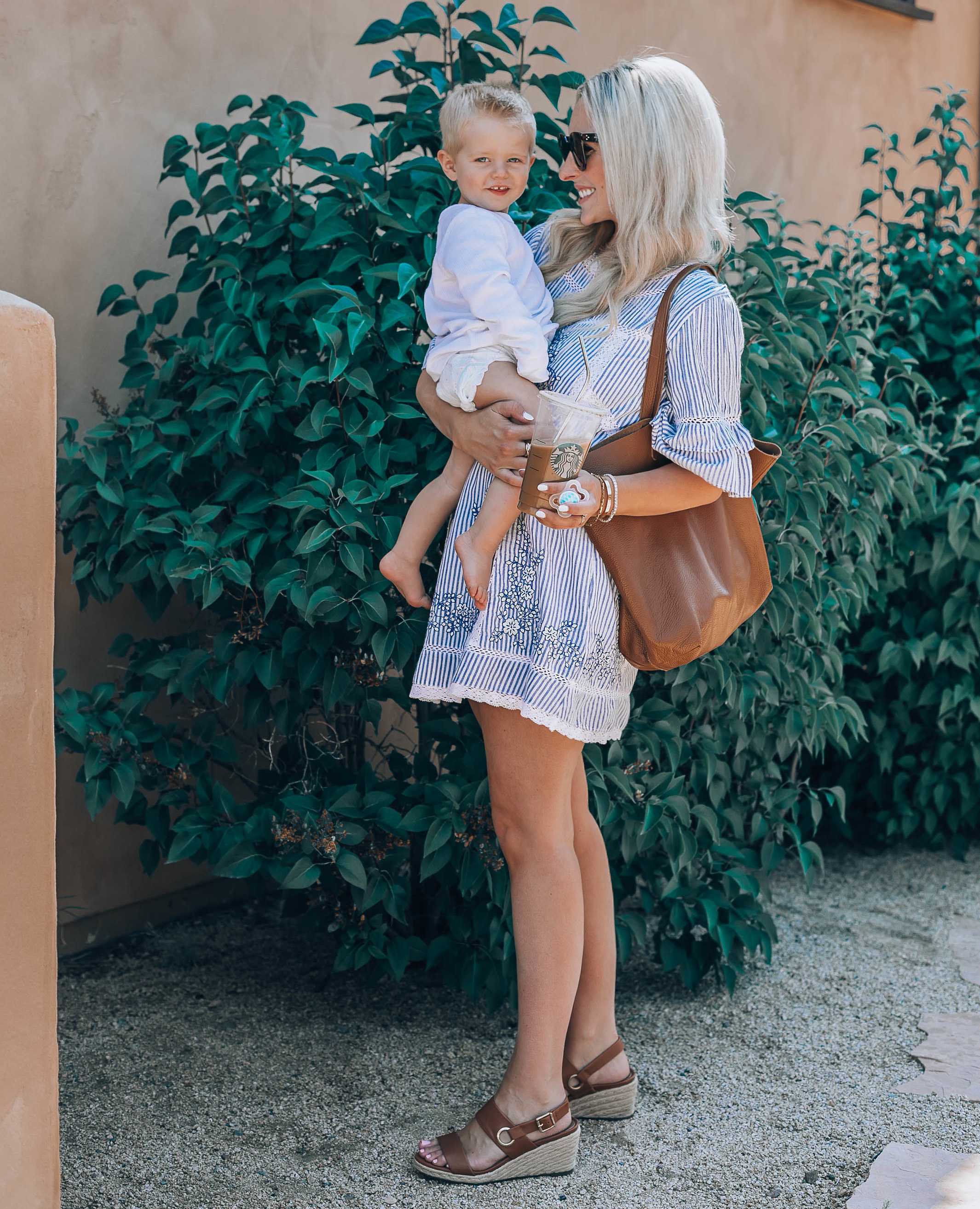 Emily Farren Wieczorek of Two Peas in a Prada talks about the Top 10 New Mom products you actually need - from the best pump, to the best bra, to the best face oil. 
