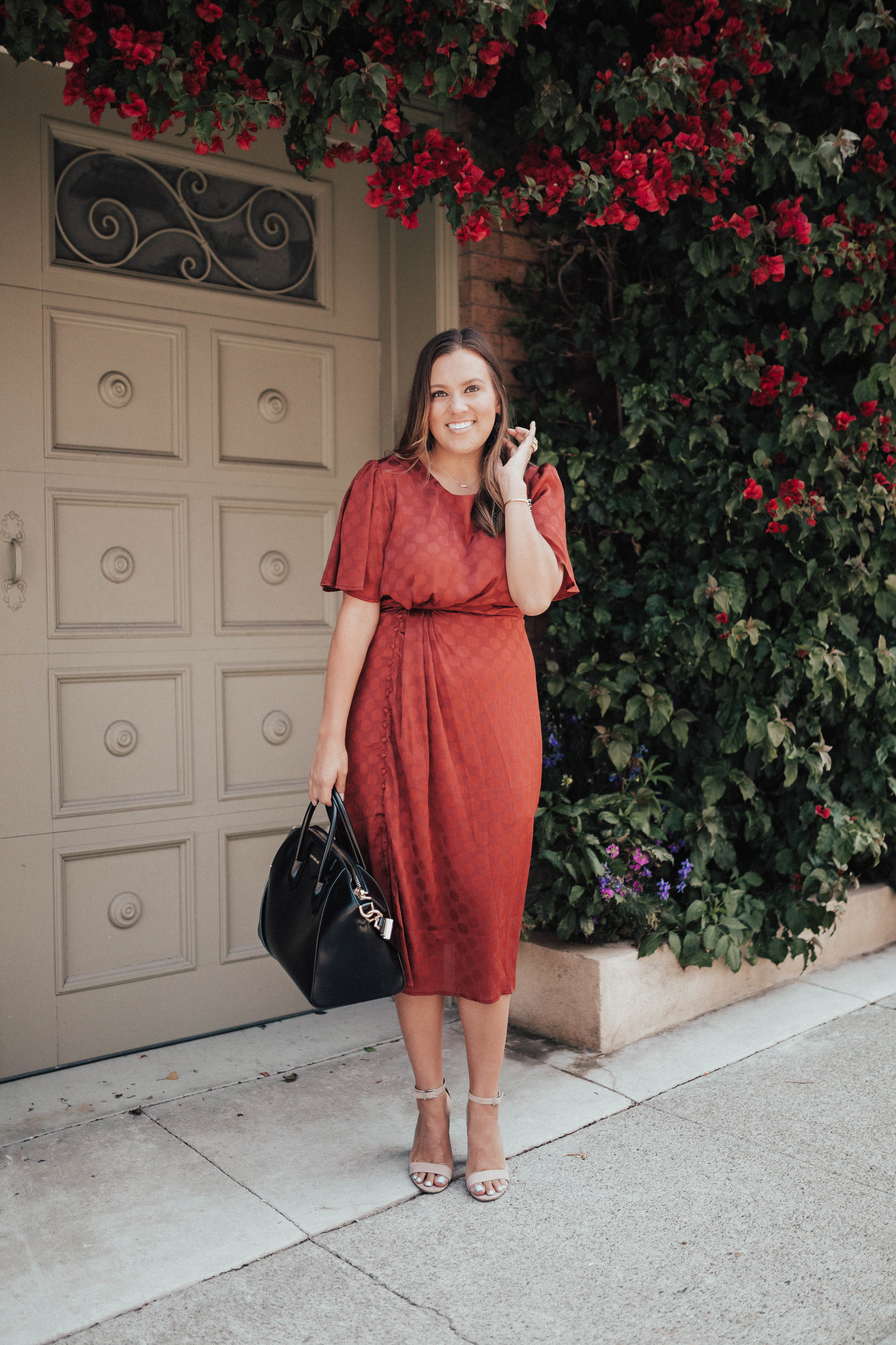 Ashley Zeal from Two Peas in a Prada shares the transitional pieces she's loving right now. All pieces are in a perfect fall color palette. 