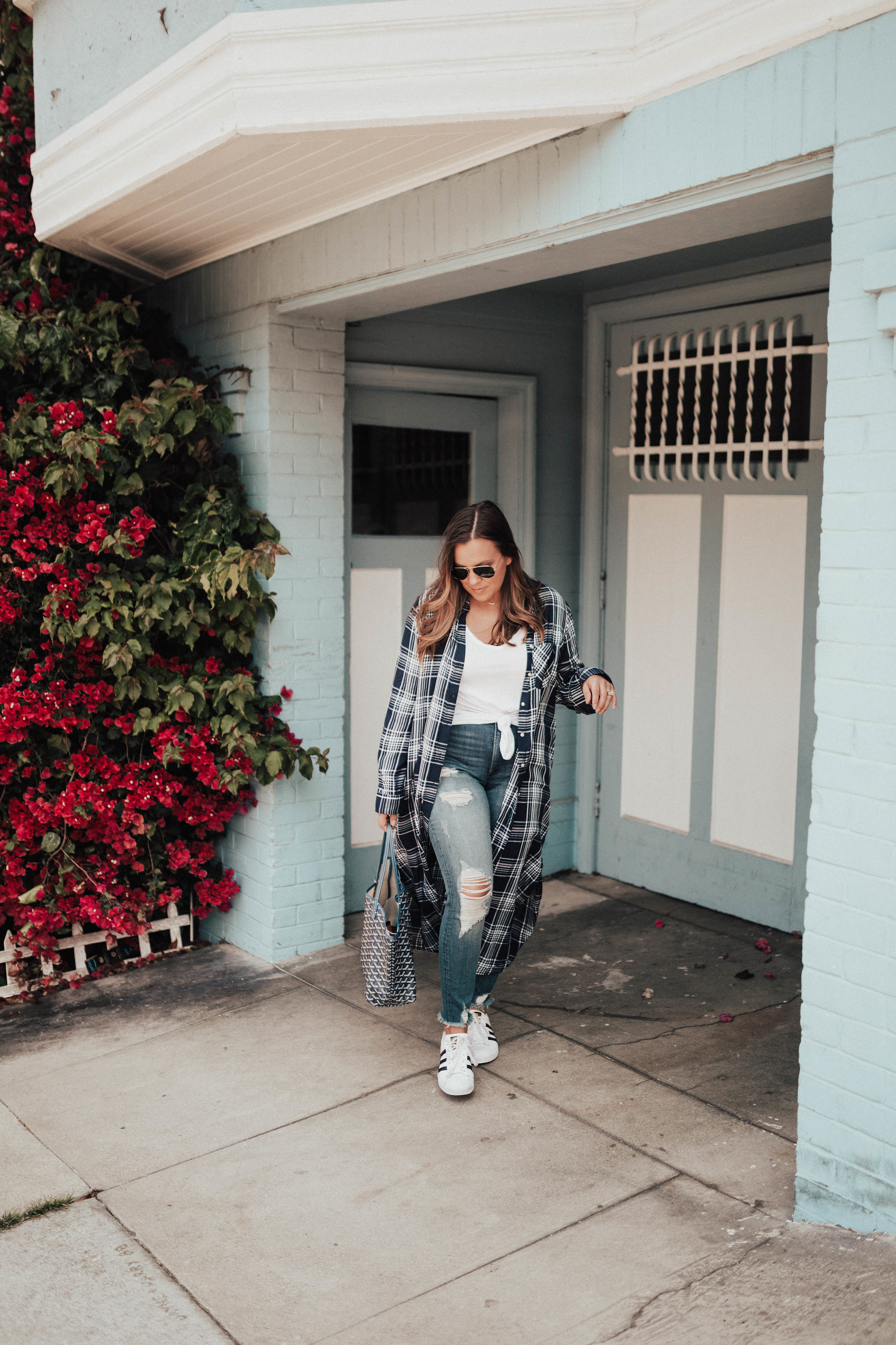 Ashley Zeal from Two Peas in a Prada shares all the best Labor Day Sales 2018. Featuring Express, Aerie, Urban Outfitters and more!