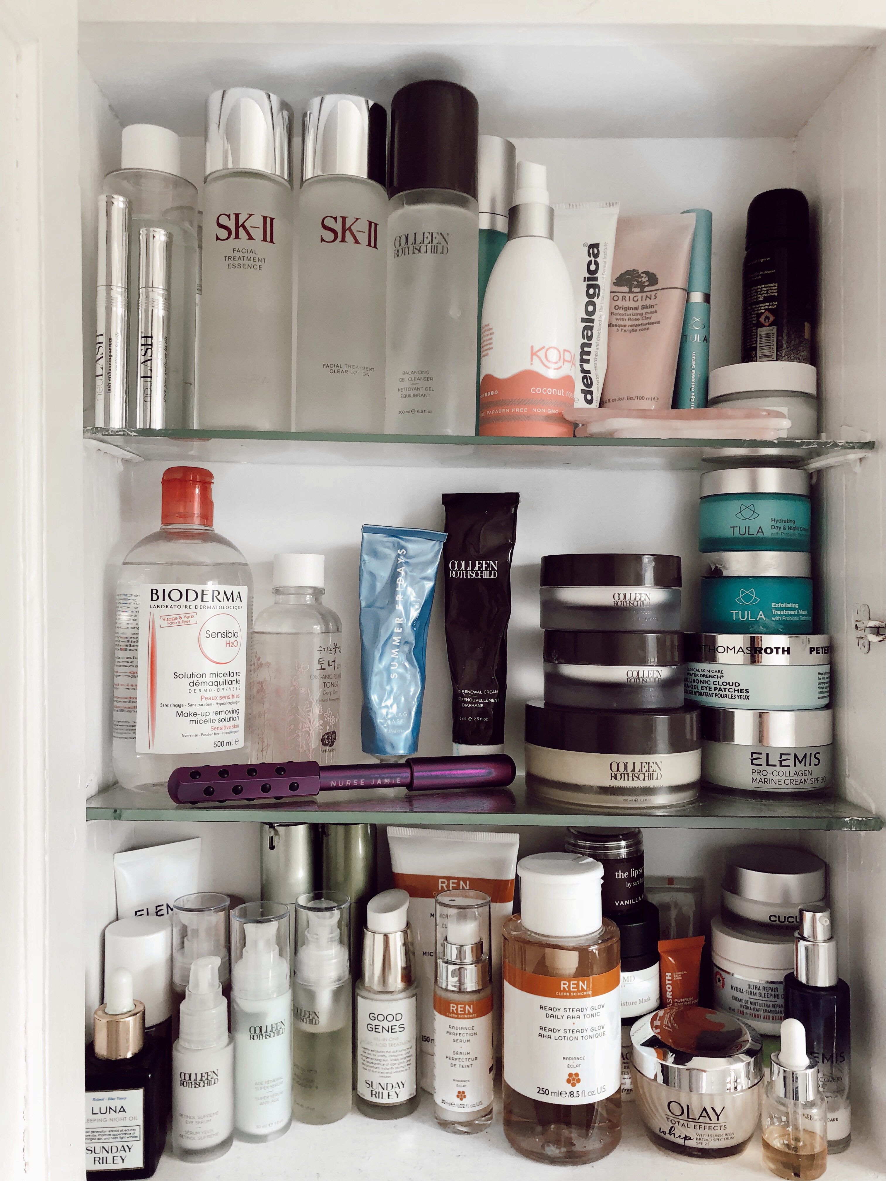 Ashley Zeal from Two Peas in a Prada shares her current skincare routine including her favorite brands: Elemis & Colleen Rothschild. 