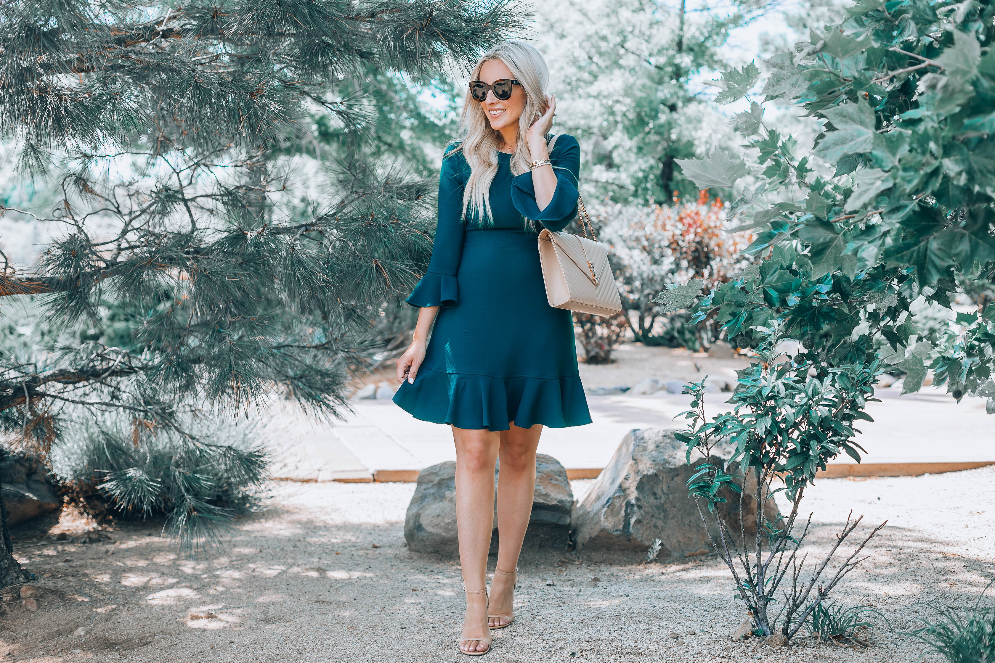 Emily Farren Wieczorek of Two Peas in a Prada shares her Top 10 Slimming Dresses for fall - they are all long sleeved and fit & flare. 