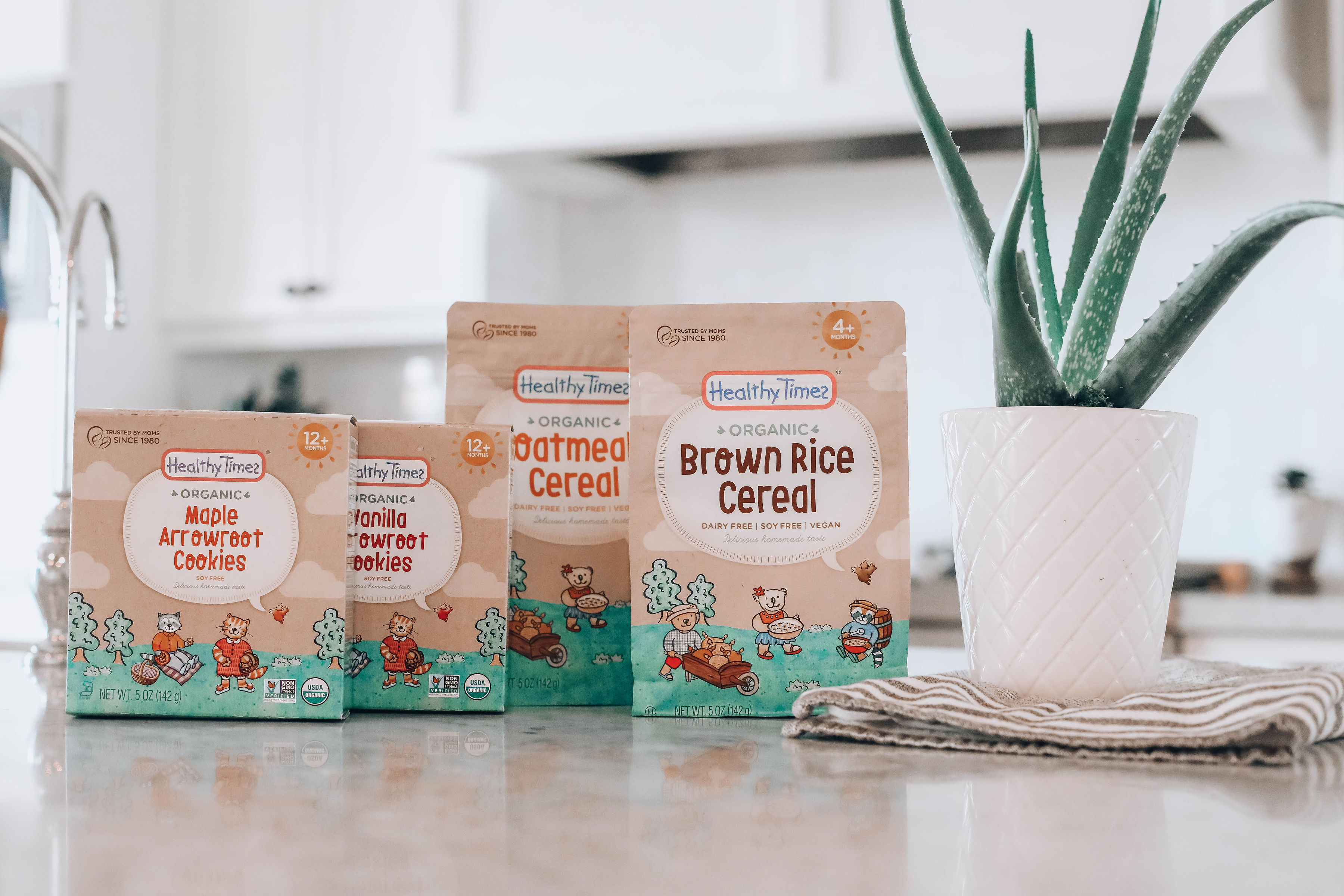 Reno Blogger, Emily Farren Wieczorek talks about transitioning her daughter to solids with Healthy Times Organic Brown RIce Baby Cereal