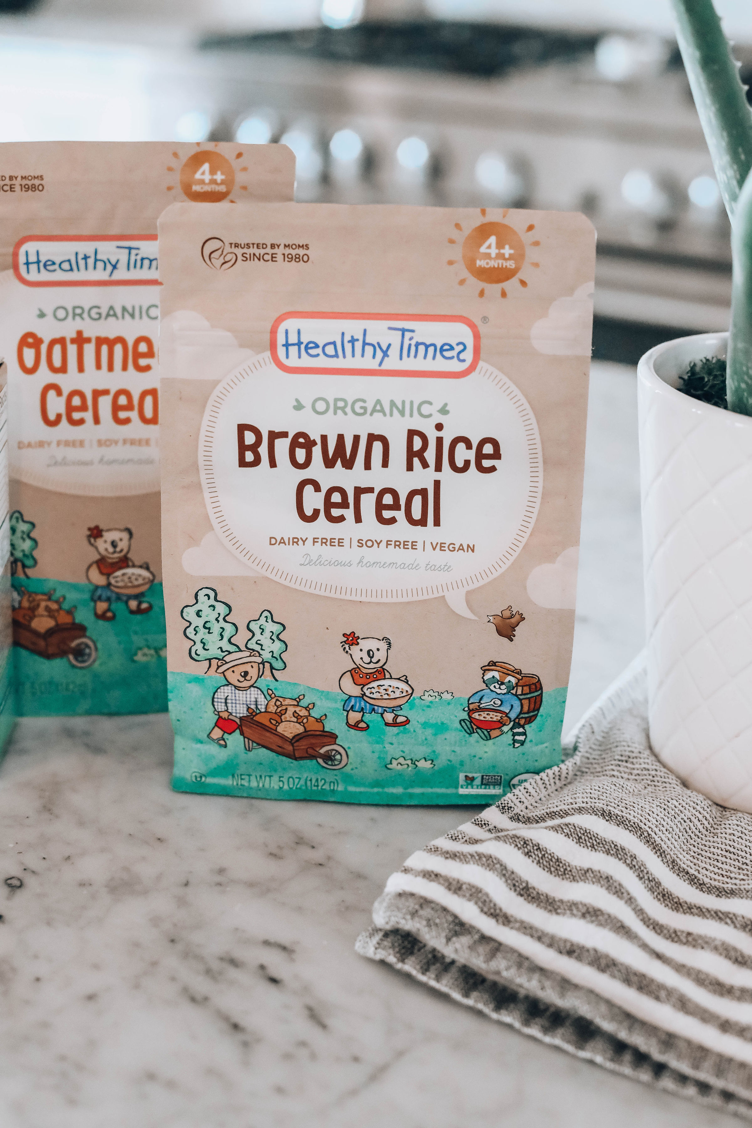 Reno Blogger, Emily Farren Wieczorek talks about transitioning her daughter to solids with Healthy Times Organic Brown RIce Baby Cereal