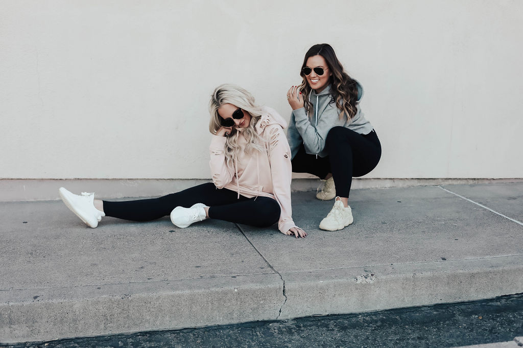 San Francisco bloggers Ashley Zeal and Emily Wieczorek of Two Peas in a Prada share how to buy Yeezy sneakers on eBay. They are sharing all their tips and tricks on the blog today!