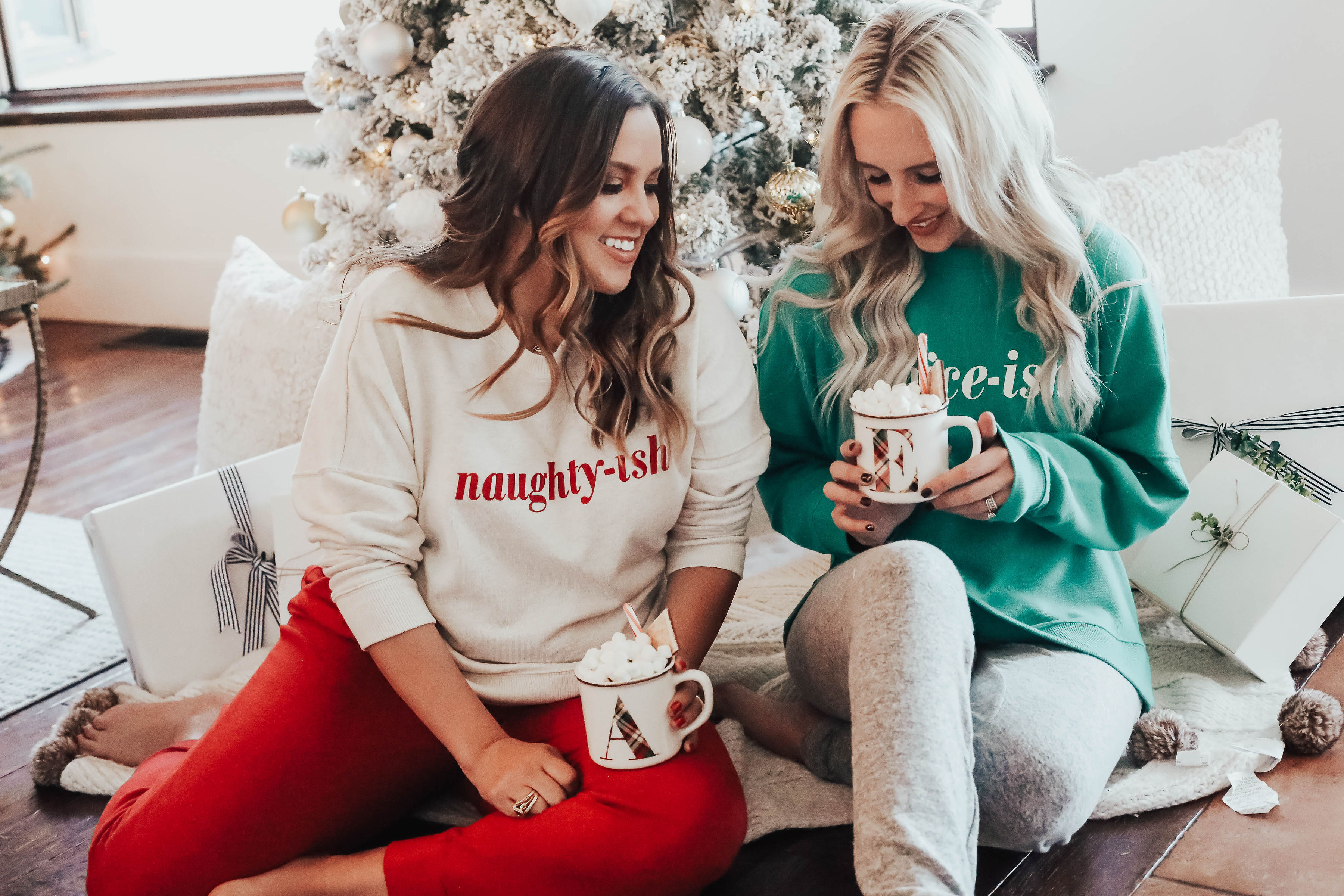 San Francisco Bloggers Ashley Zeal and Emily Wieczorek from Two Peas in a Prada share a gift guide for your bestie. Featuring all the best products to buy your BFF. 