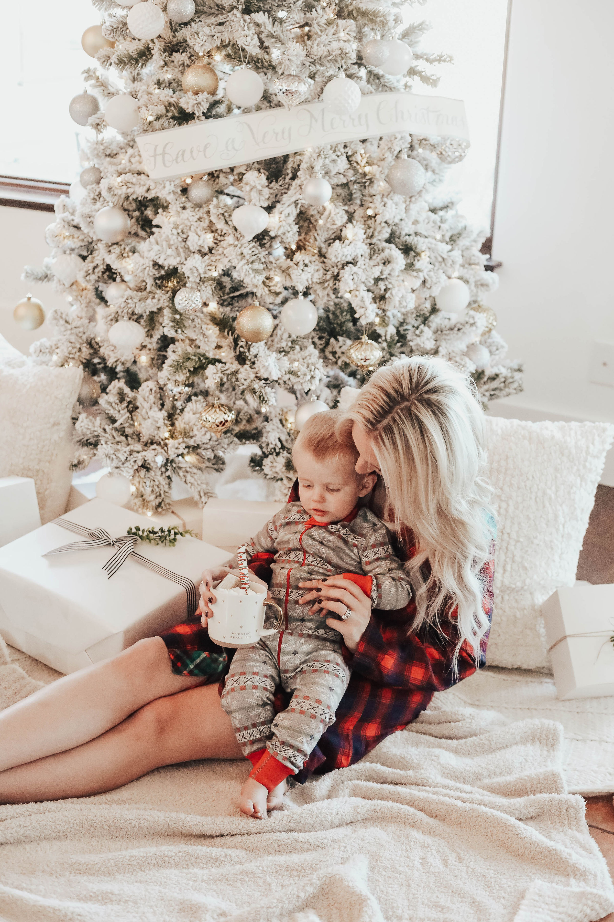 Reno Nevada blogger Emily Farren Wieczorek of Two Peas in a Prada shares her Gift Guide: For The New Mom - everything a new mom could possibly need this holiday season!