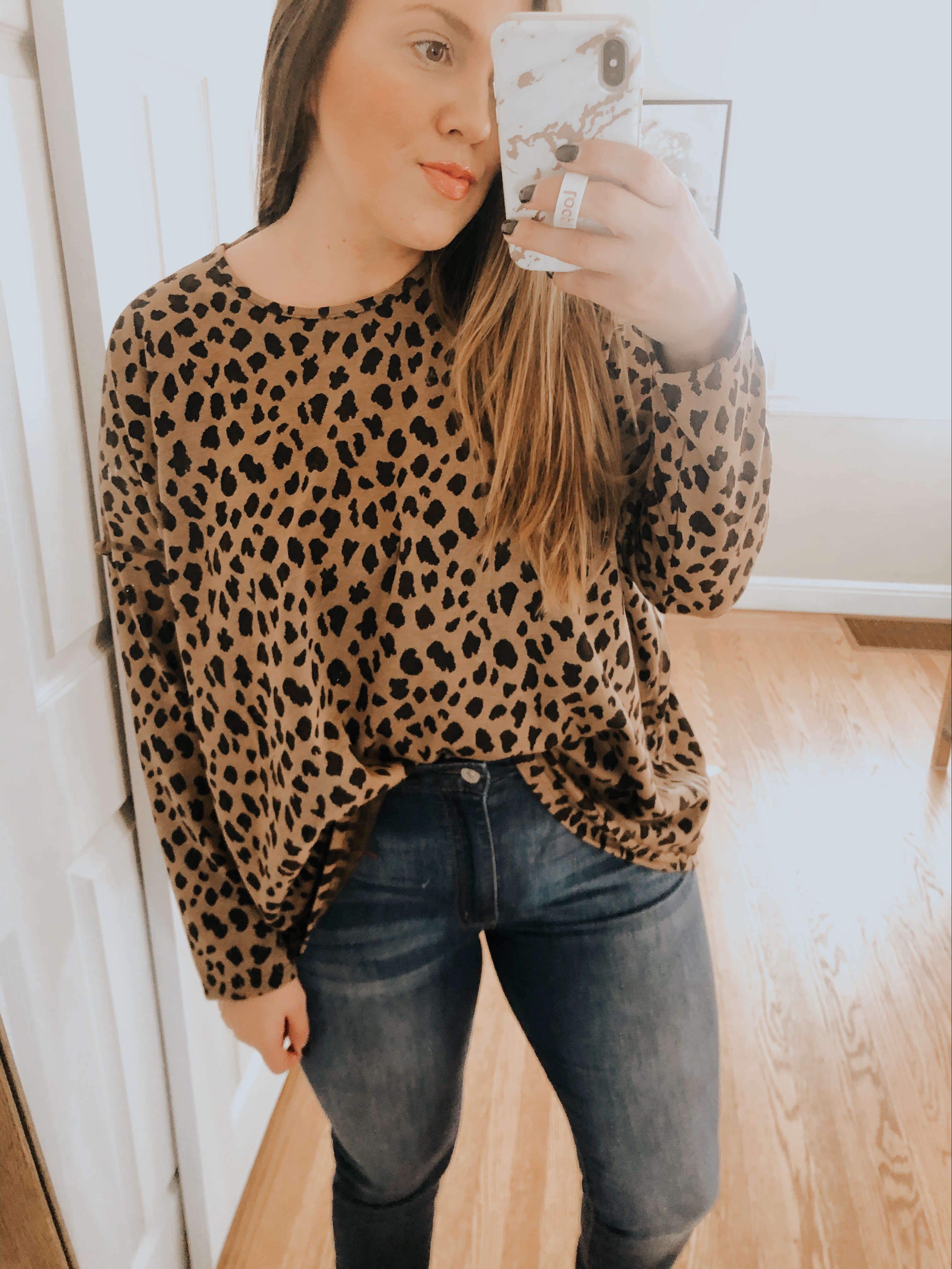 San Francisco blogger, Ashley Zeal, from Two Peas in a Prada shares her February Vici Try On Session. She is sharing all the fun spring staples from Vici. 