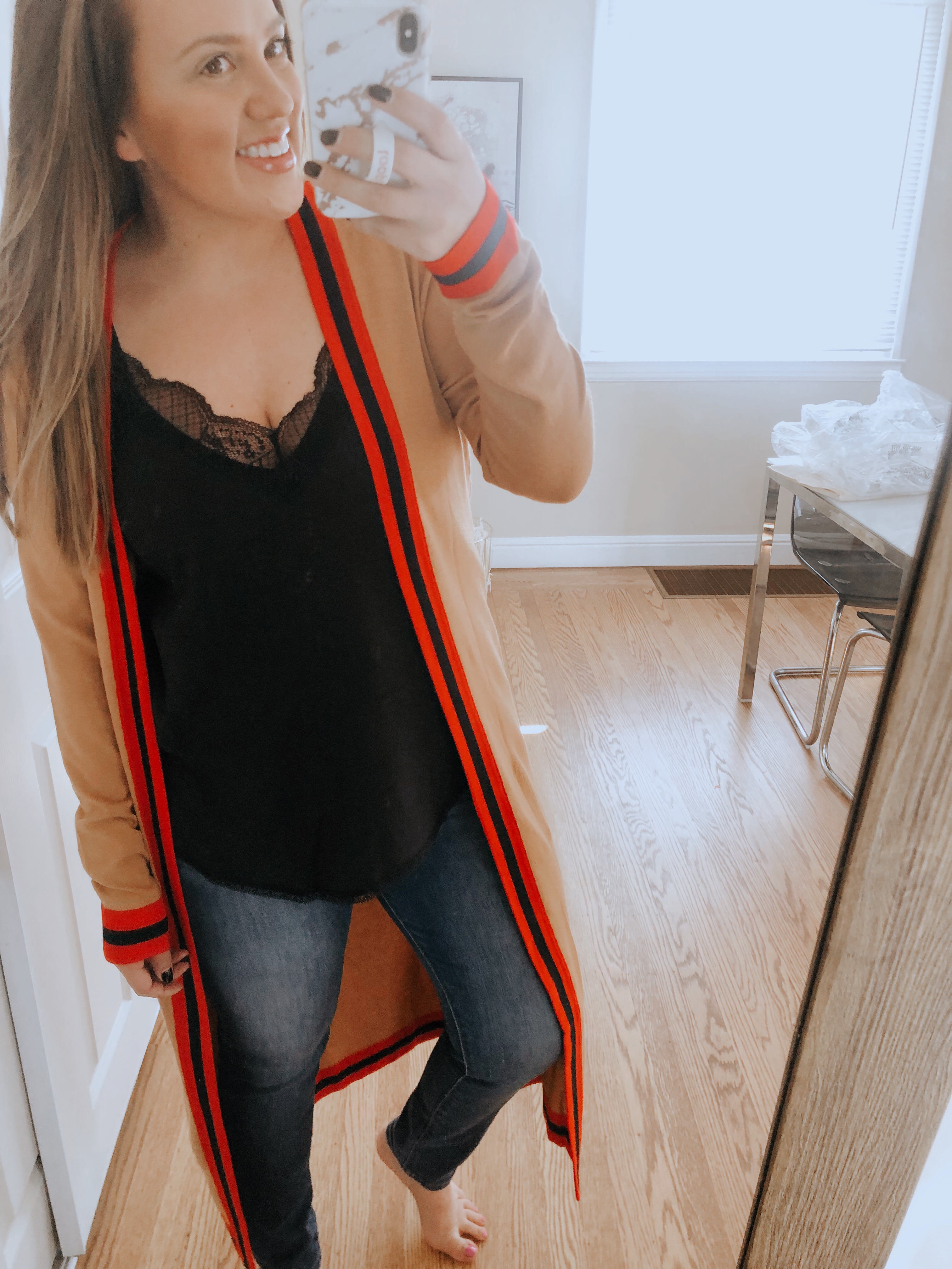 San Francisco blogger, Ashley Zeal, from Two Peas in a Prada shares her February Vici Try On Session. She is sharing all the fun spring staples from Vici. 