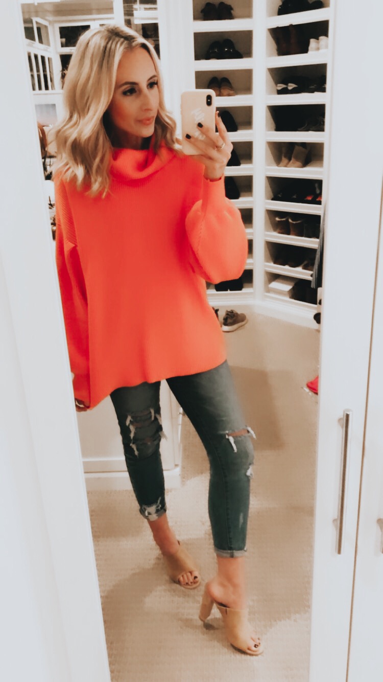 Reno, Nevada Blogger, Emily Farren Wieczorek shares her favorite items from Vici in her February Vici Try On! 