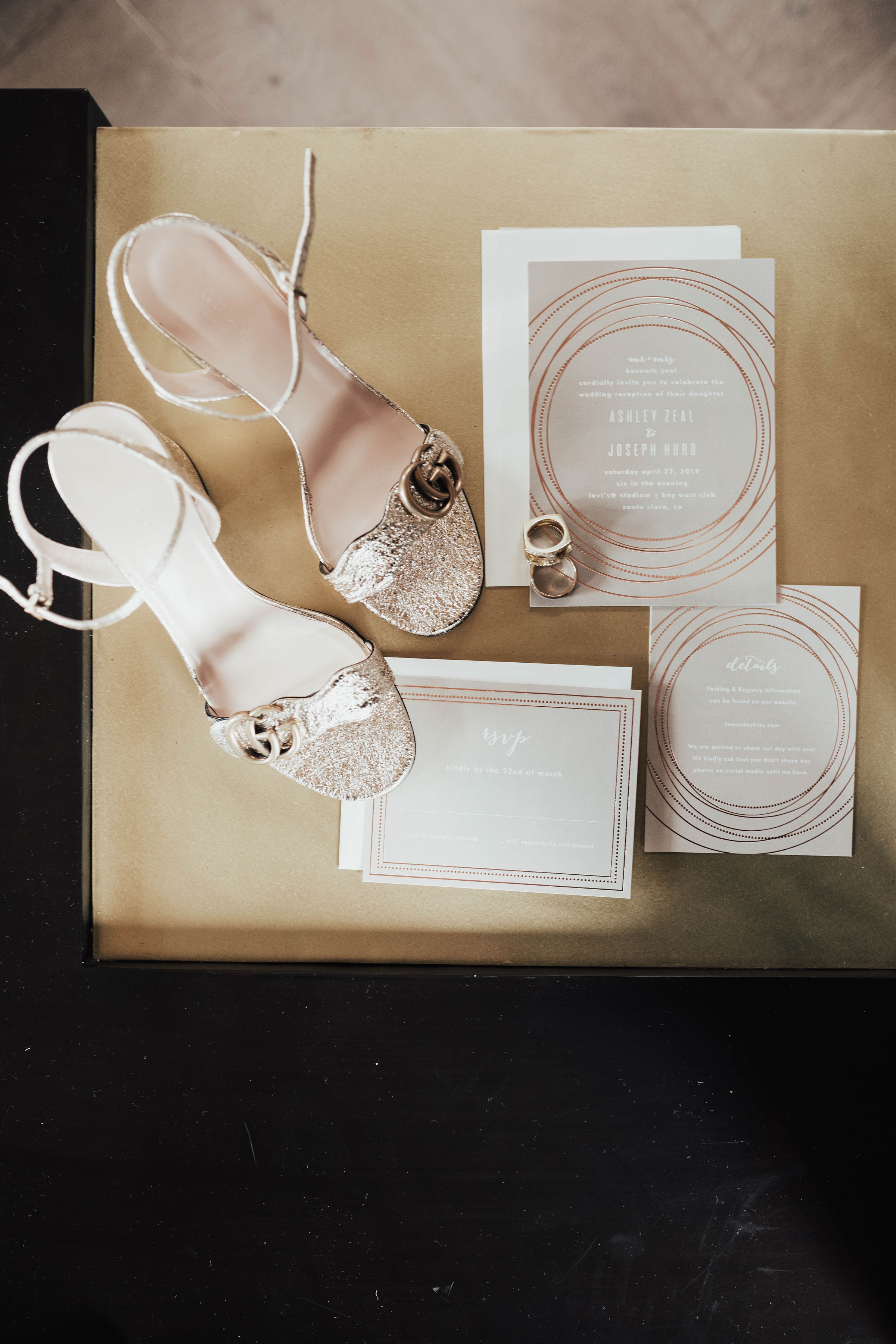 San Francisco blogger, Ashley Zeal, from Two Peas in a Prada shares her wedding invites and day of stationery for her San Francisco city hall wedding from Minted weddings.