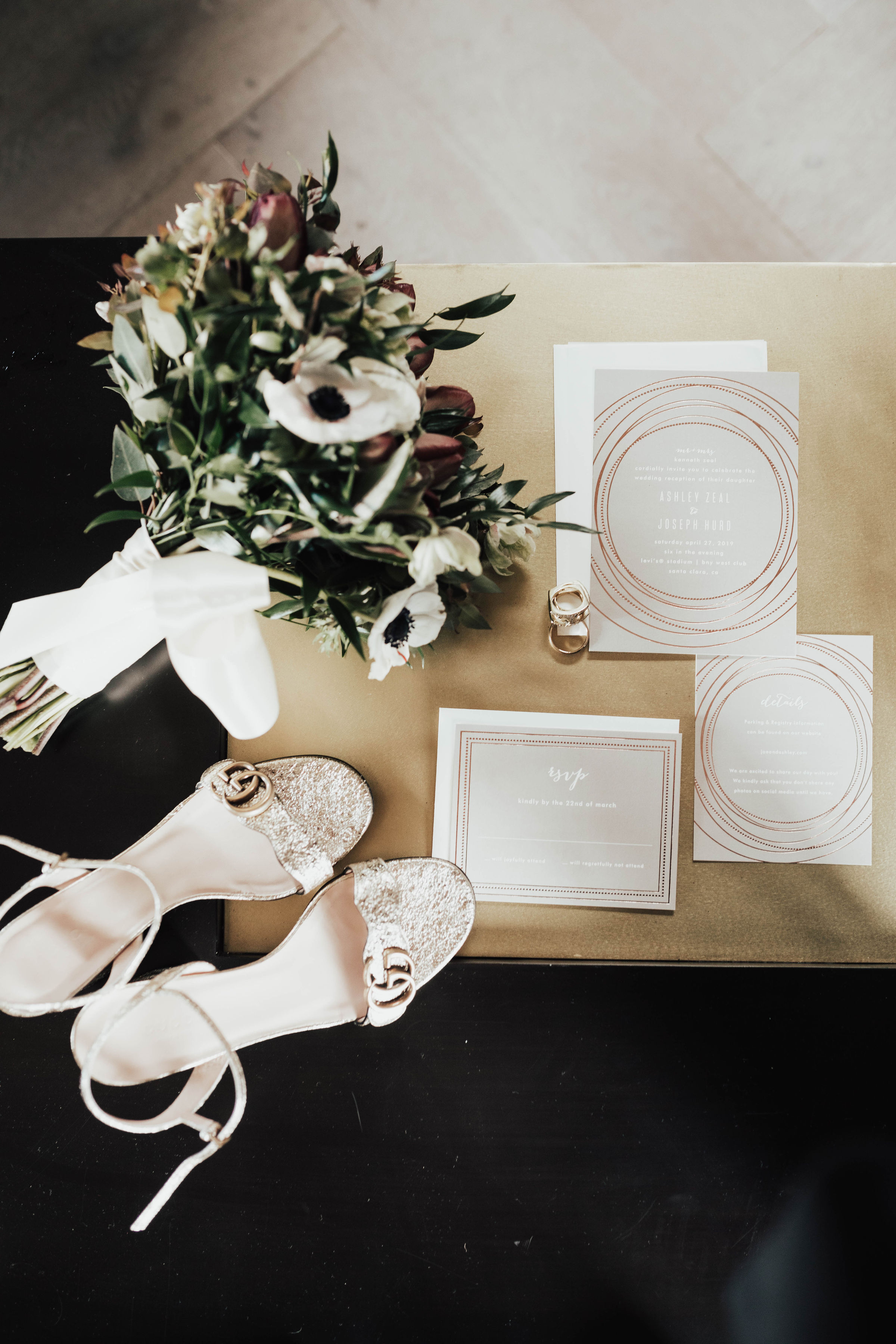 San Francisco blogger, Ashley Zeal, from Two Peas in a Prada shares her wedding invites and day of stationery for her San Francisco city hall wedding from Minted weddings.