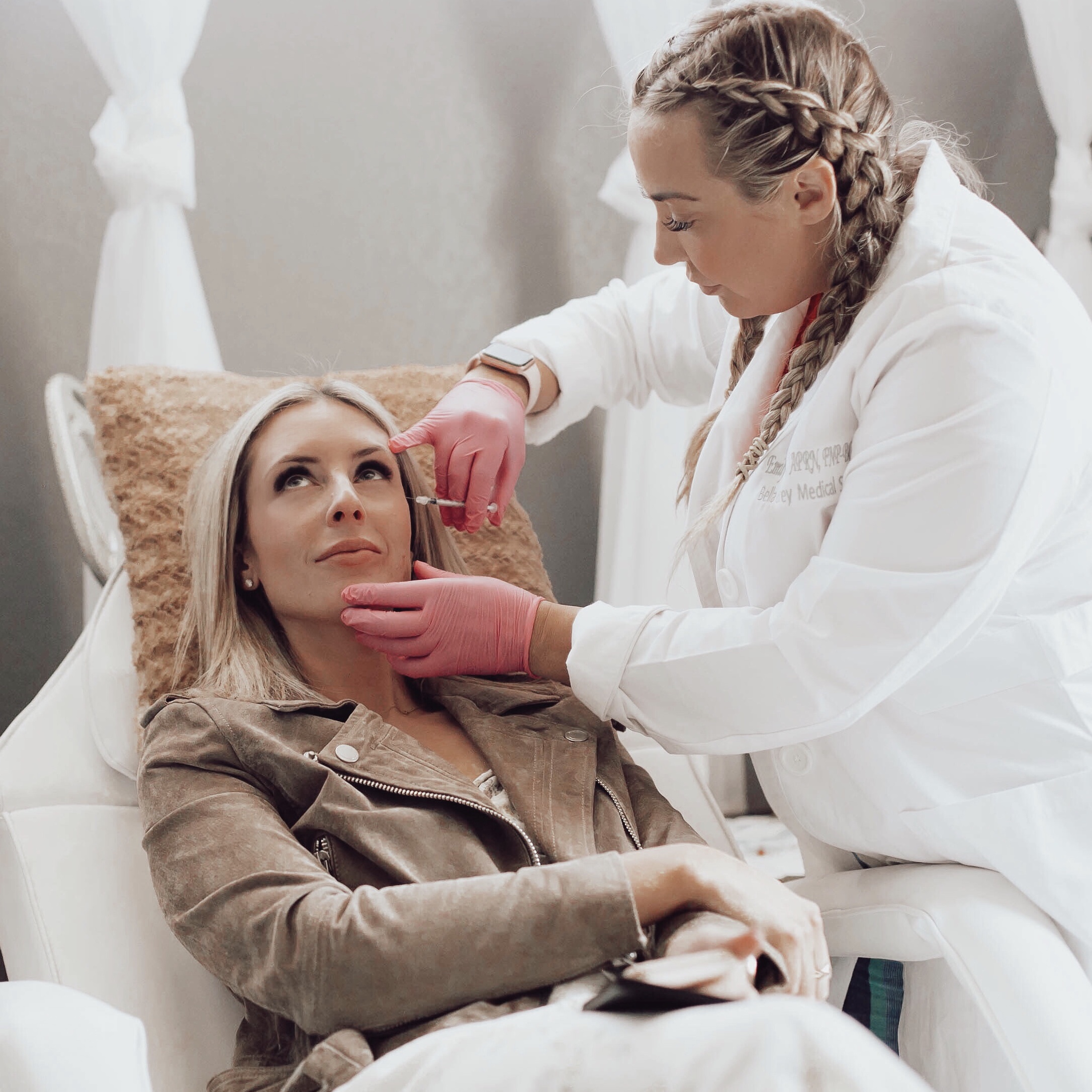 Reno, Nevada Blogger, Emily Farren Wieczorek of Two Peas in a Prada shares her experience with Botox and fillers at Bella Grey Med Spa