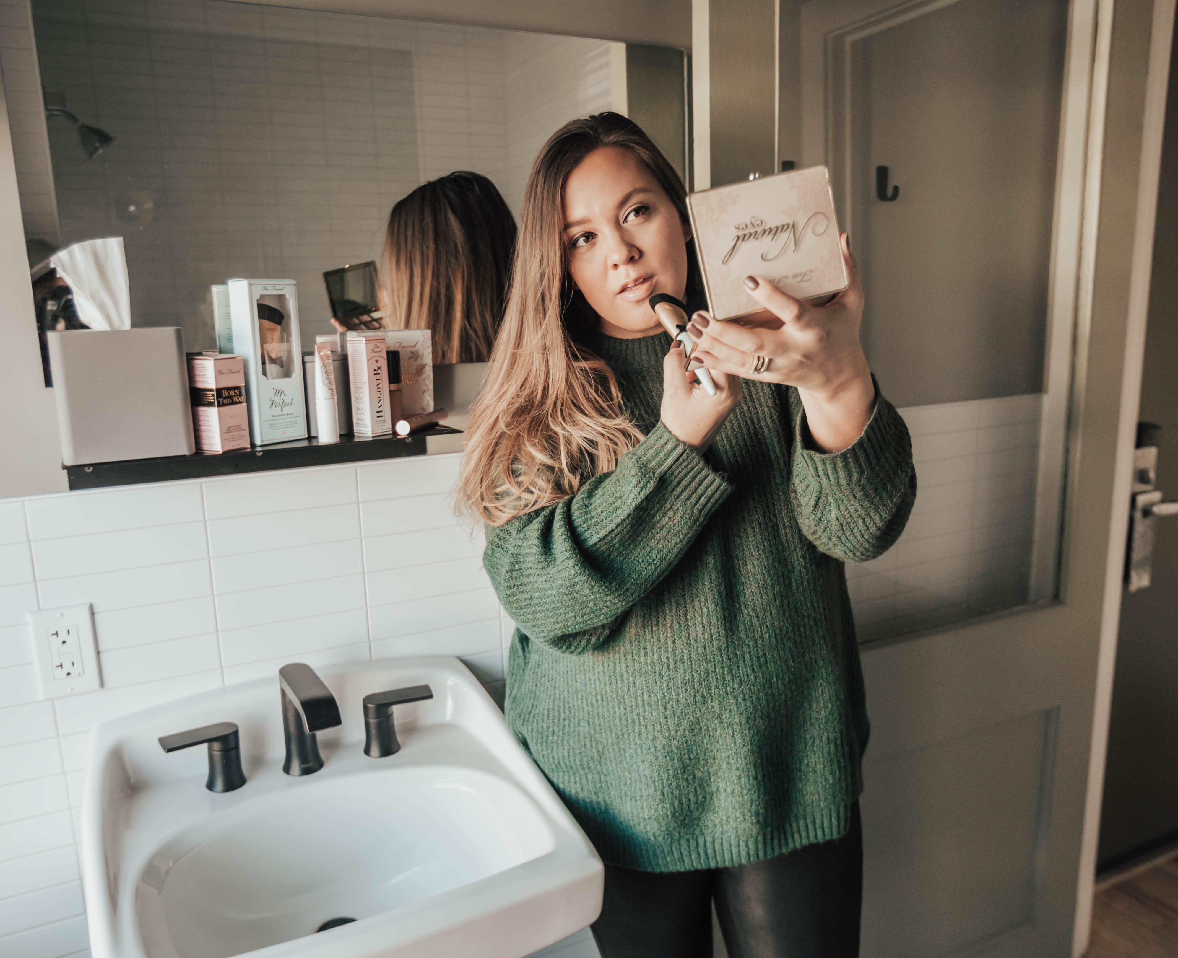 Reno blogger, Ashley Zeal, from Two Peas in a Prada shares her makeup brushes. This is one of her most frequently asked questions, and she is finally breaking it down. 