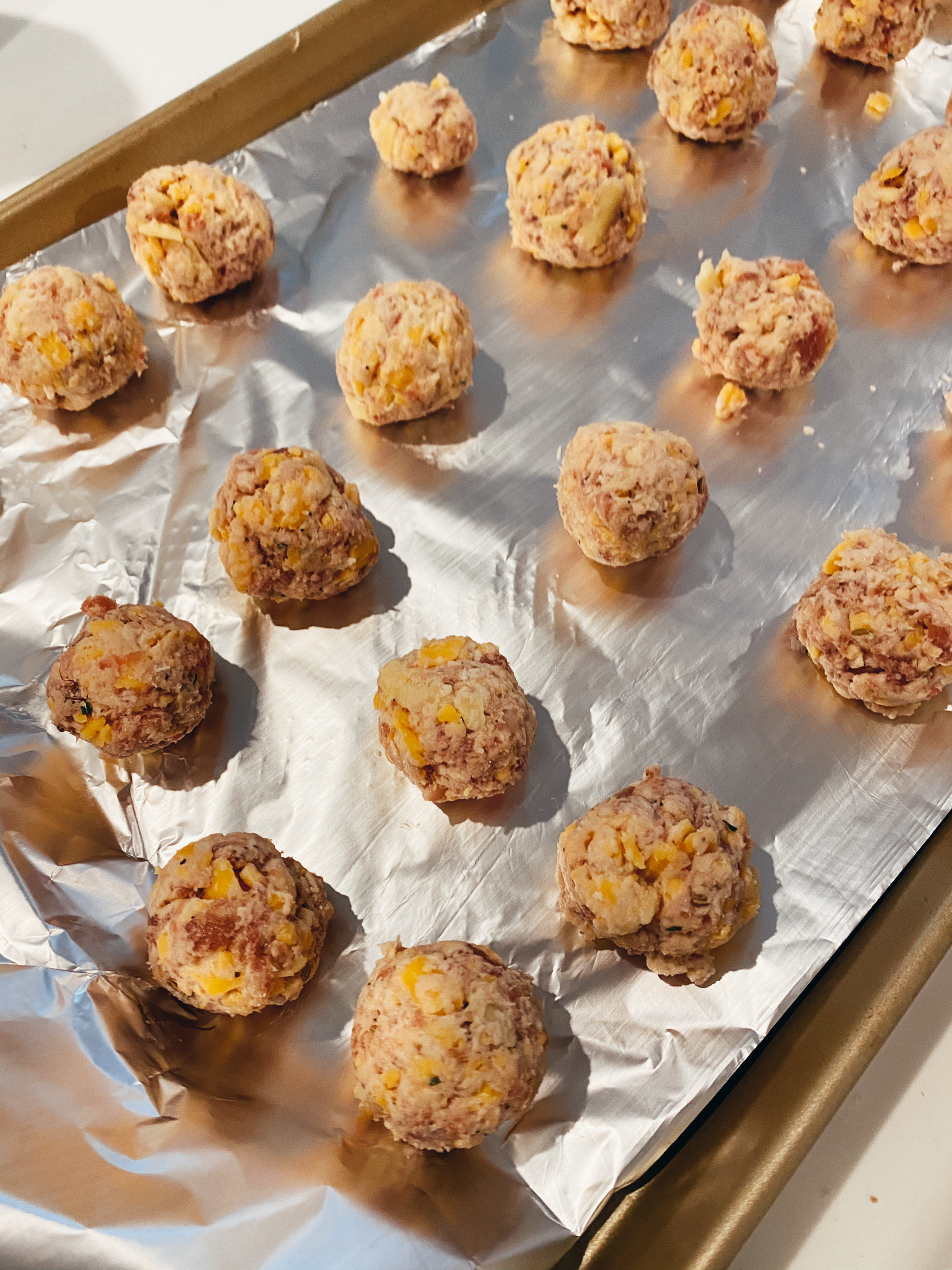Reno blogger Ashley Zeal from Two Peas in a Prada shares her three-ingredient sausage balls recipe that can be served for breakfast, lunch or dinner!