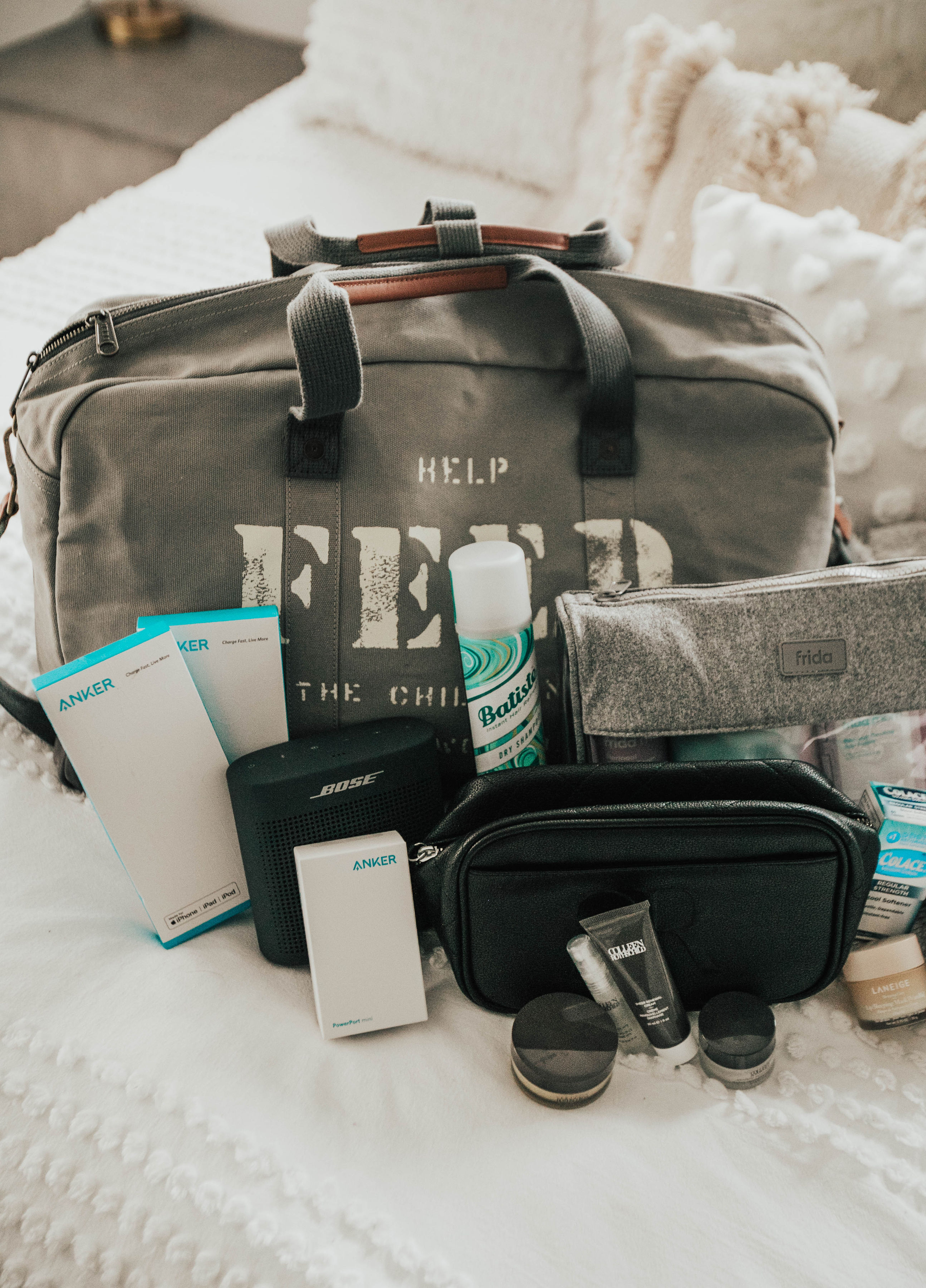 Ashley's Hospital Bags. Reno blogger, Ashley Zeal, from Two Peas in a Prada shares what she is packing in her hospital bags. 