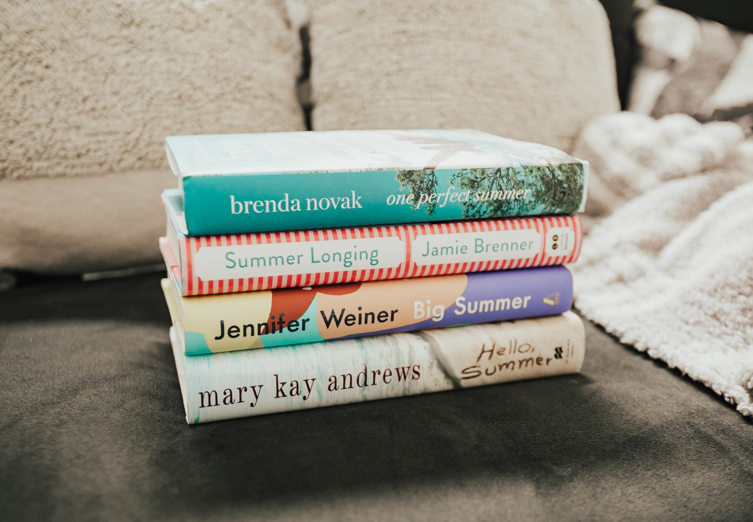 Reno blogger, Ashley Zeal, from Two Peas in a Prada shares her list of the best summer books out this year. No beach bag is complete without one of these books!