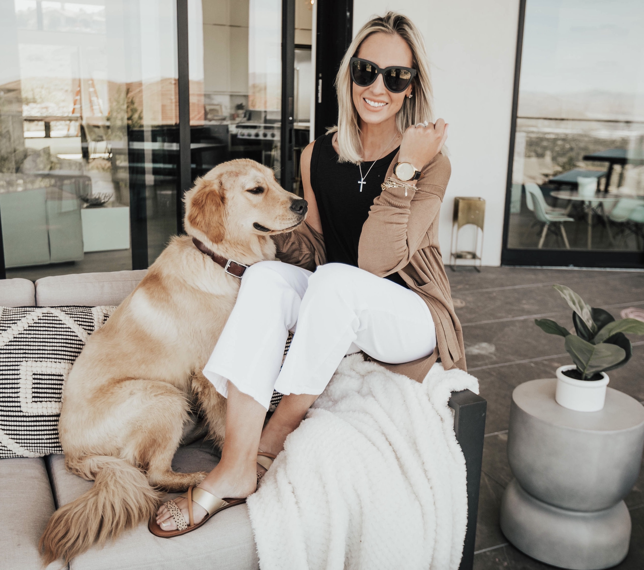 Two Peas in a Prada co-founder, Emily Farren Wieczorek shares all of the reasons why she loves her Garmin Vivomove Luxe. How I Take Care Of Myself with my Garmin! 